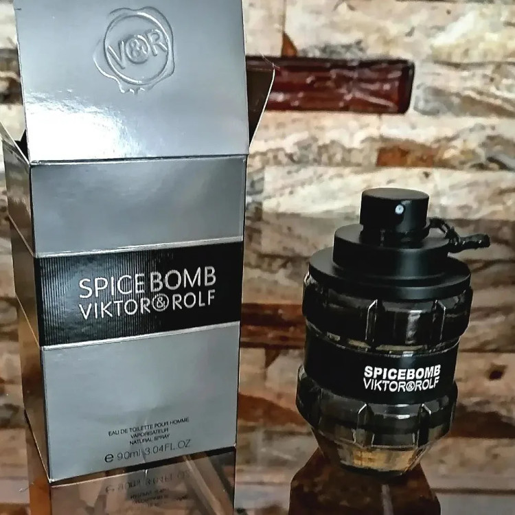 عطرادکلن ویکتور اند رولف اسپایس بمب مردانه 100 میل (مستر کوالیتی)