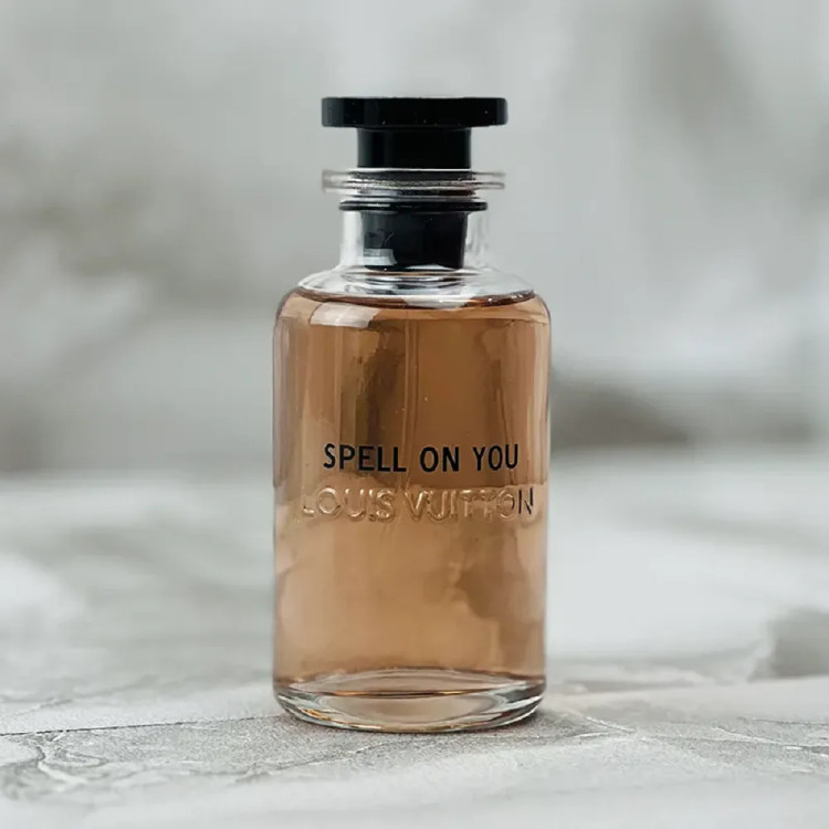 عطر ادکلن زنانه اسپل آن یو 100 میل ( مستر کوالیتی)