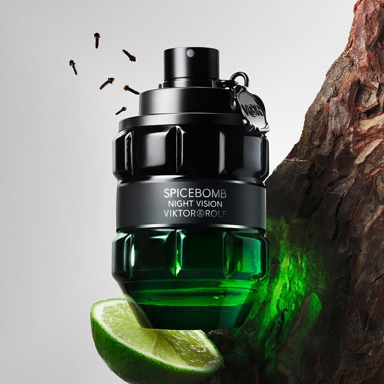 عطر ادکلن مردانه دویکتور اند رولف اسپایس بمب نایت ویژن 90 میل (مستر کوالیتی)